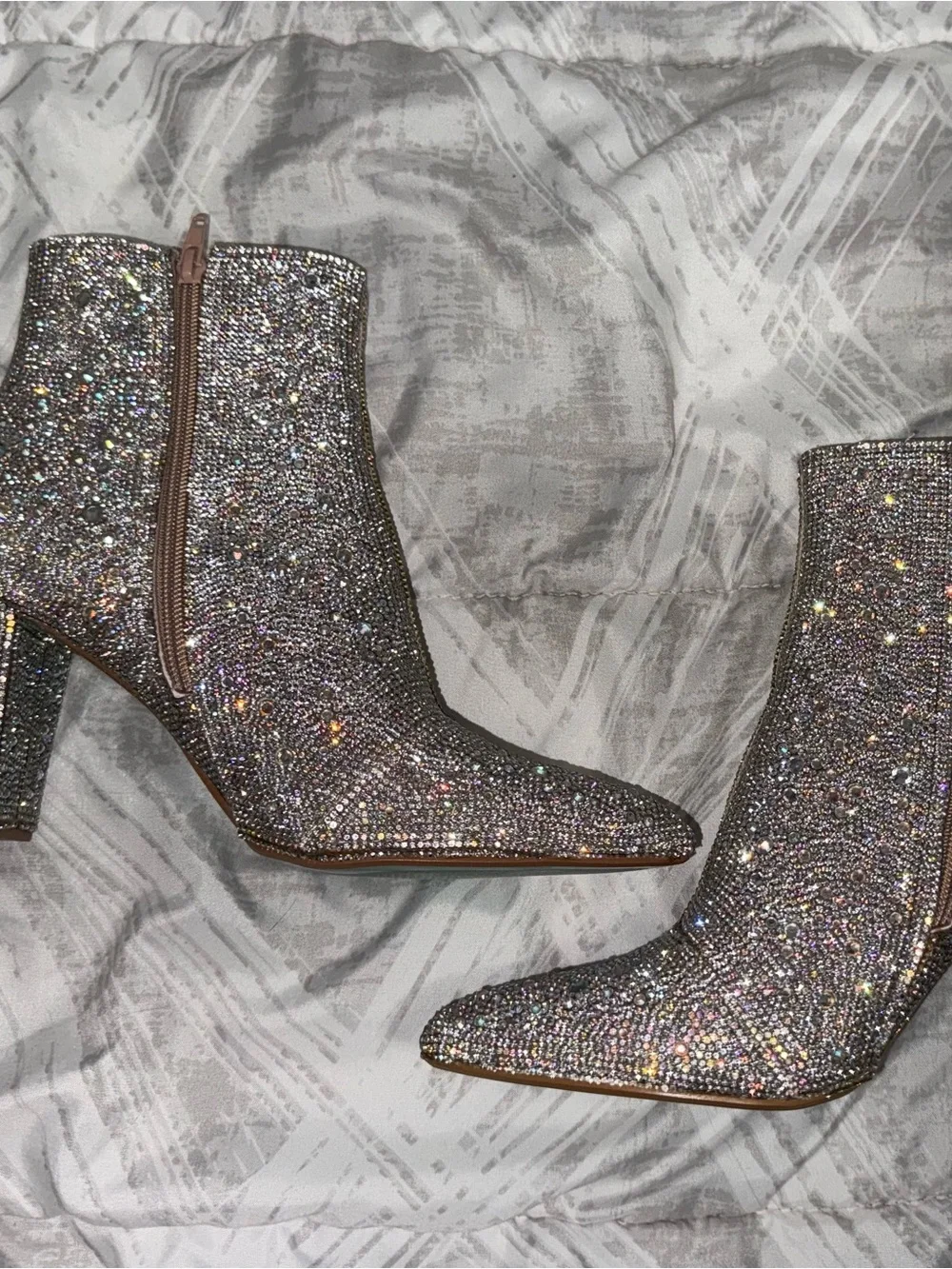 Betsey Johnson Cady Silver